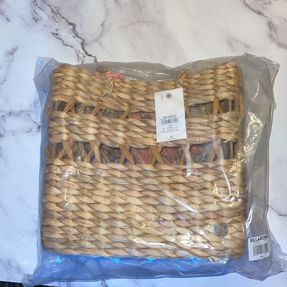 🔥Billabong Wild Heart Beige Woven Handbag NWT - Picture 8 of 8